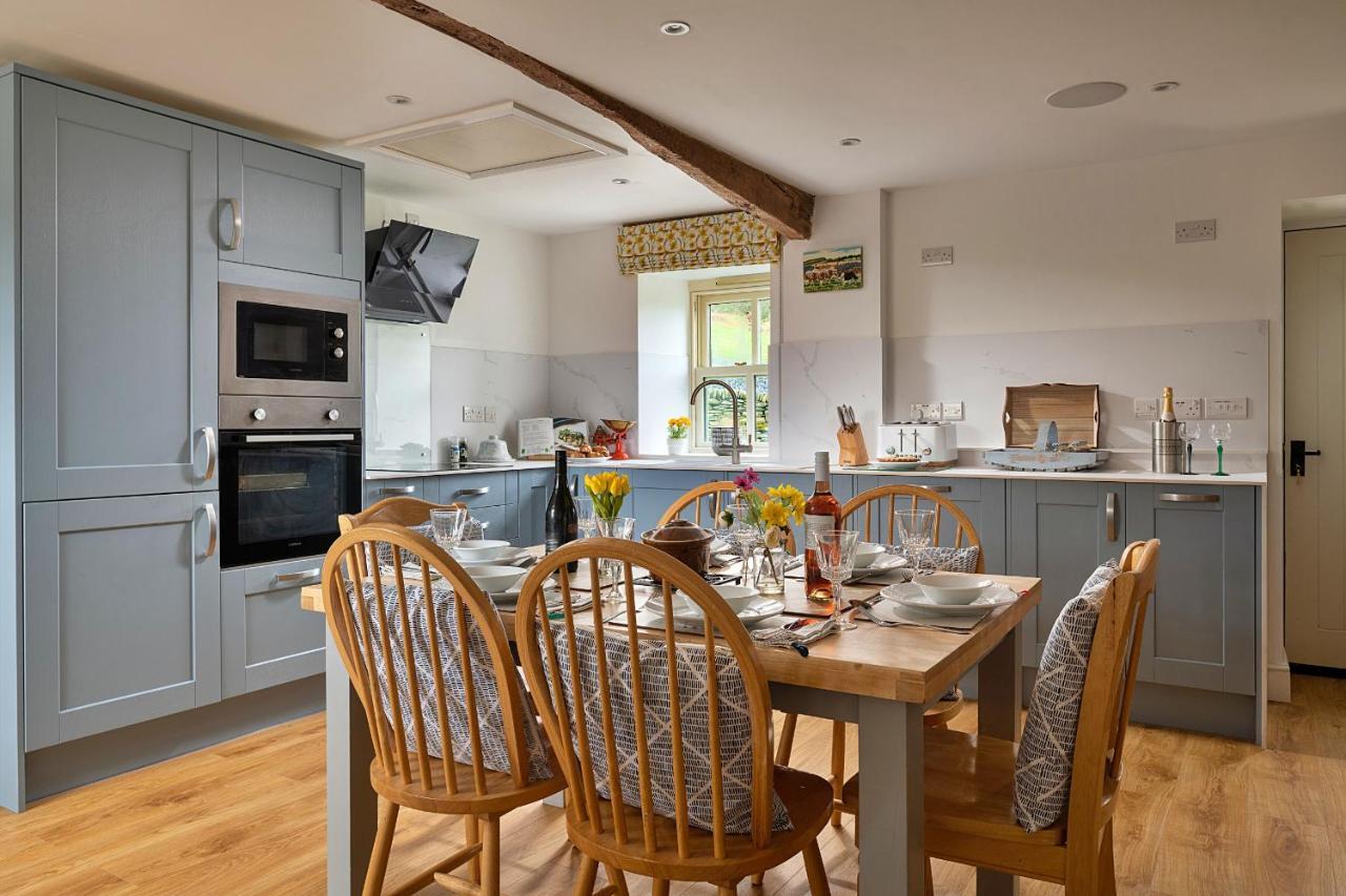Finest Retreats - Moelis Granary - Luxury Cottage With Hot Tub Llandrillo エクステリア 写真
