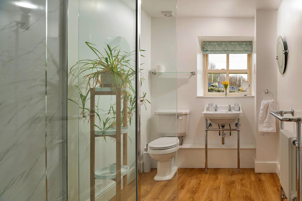 Finest Retreats - Moelis Granary - Luxury Cottage With Hot Tub Llandrillo エクステリア 写真