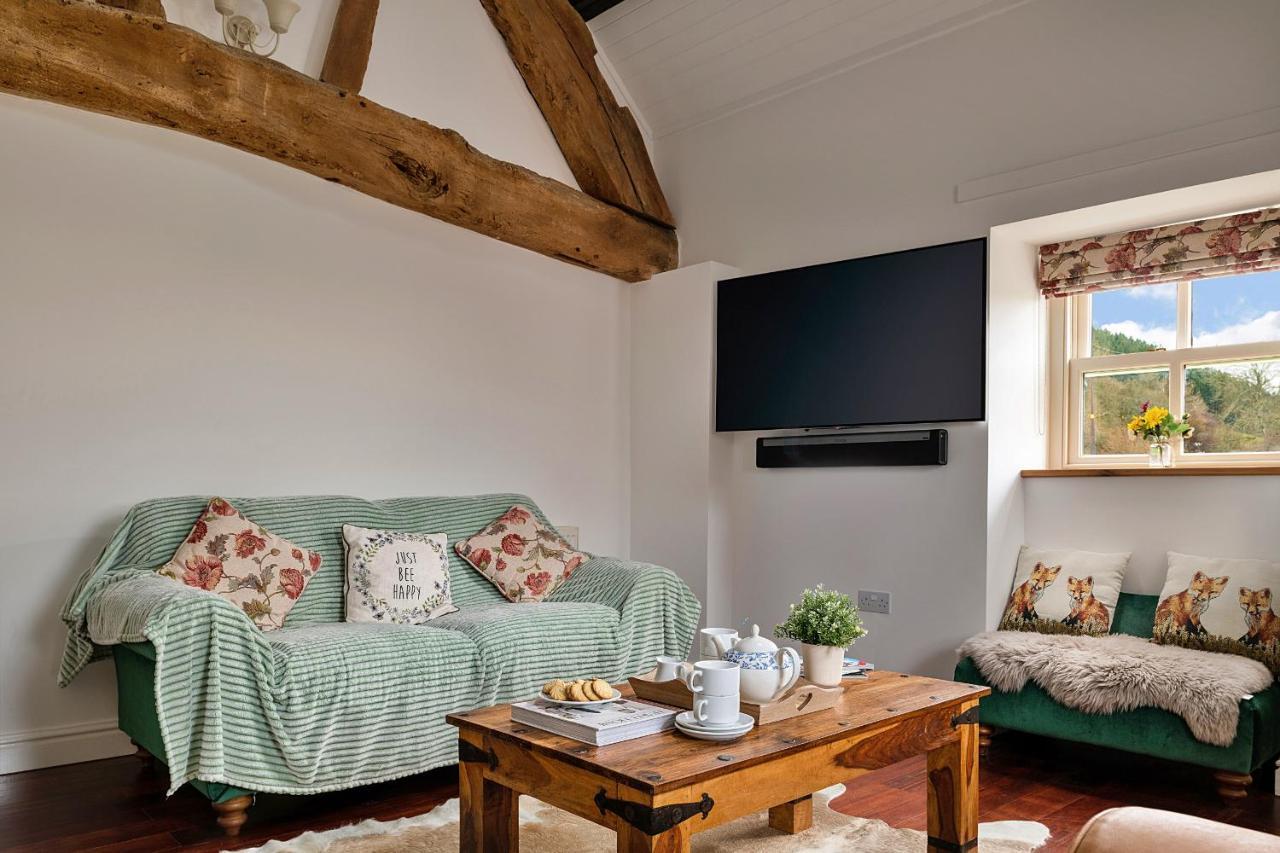 Finest Retreats - Moelis Granary - Luxury Cottage With Hot Tub Llandrillo エクステリア 写真