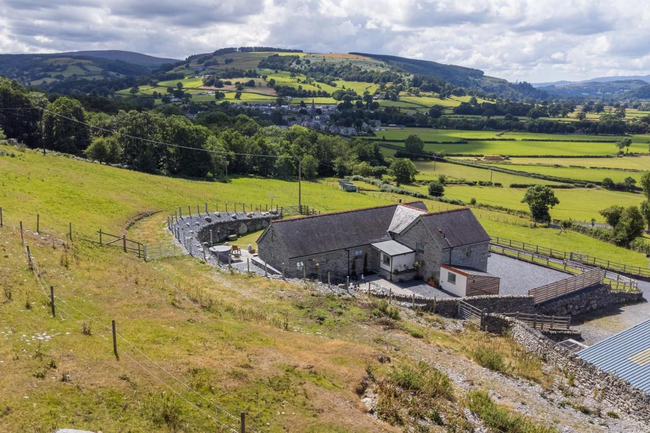 Finest Retreats - Moelis Granary - Luxury Cottage With Hot Tub Llandrillo エクステリア 写真